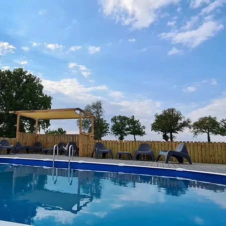 Le Petit Moulin Bed & Breakfast