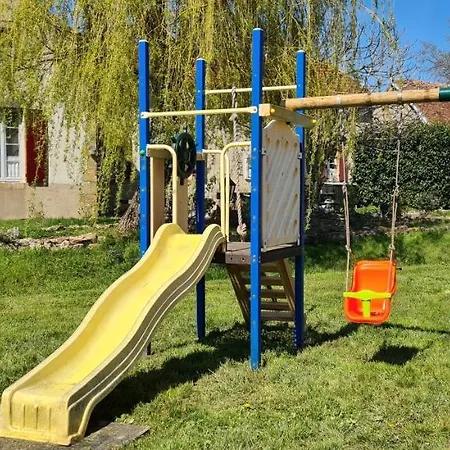 Le Petit Moulin