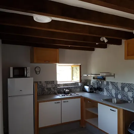 فندق مبيت وإفطار Le Petit Moulin Saint-Hilaire (Allier)