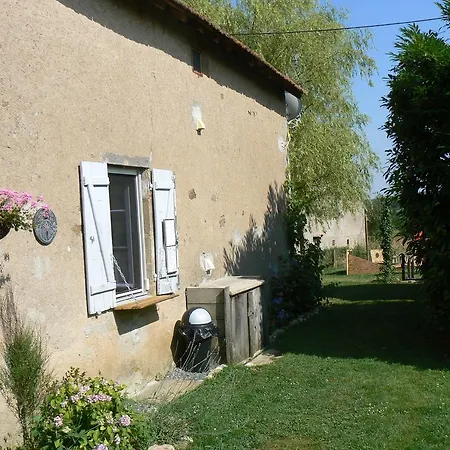 Le Petit Moulin Couette-café Saint-Hilaire (Allier)
