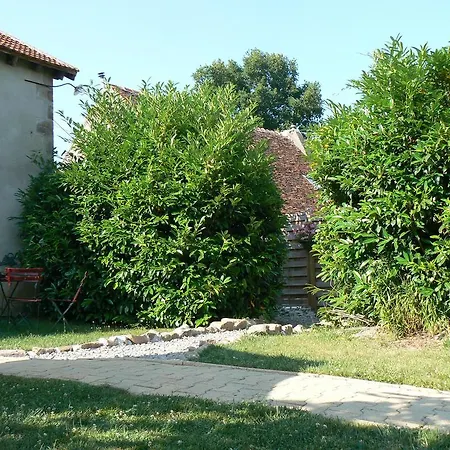 Le Petit Moulin Couette-café