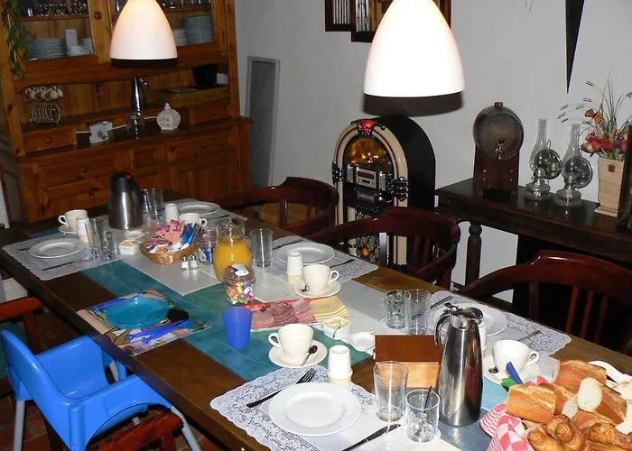 Le Petit Moulin Bed & Breakfast 3*
